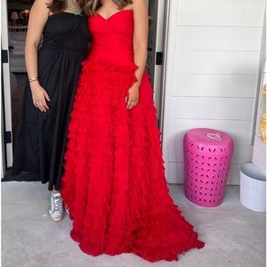 Sherri Hill Red Tulle Ballgown with sweetheart neckline and ruching size 2